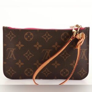 Louis Vuitton Neverfull Pochette in Monogram Canvas